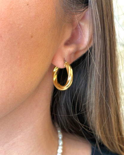 18-Carat Yellow Gold Hoop Earrings "Floriane"