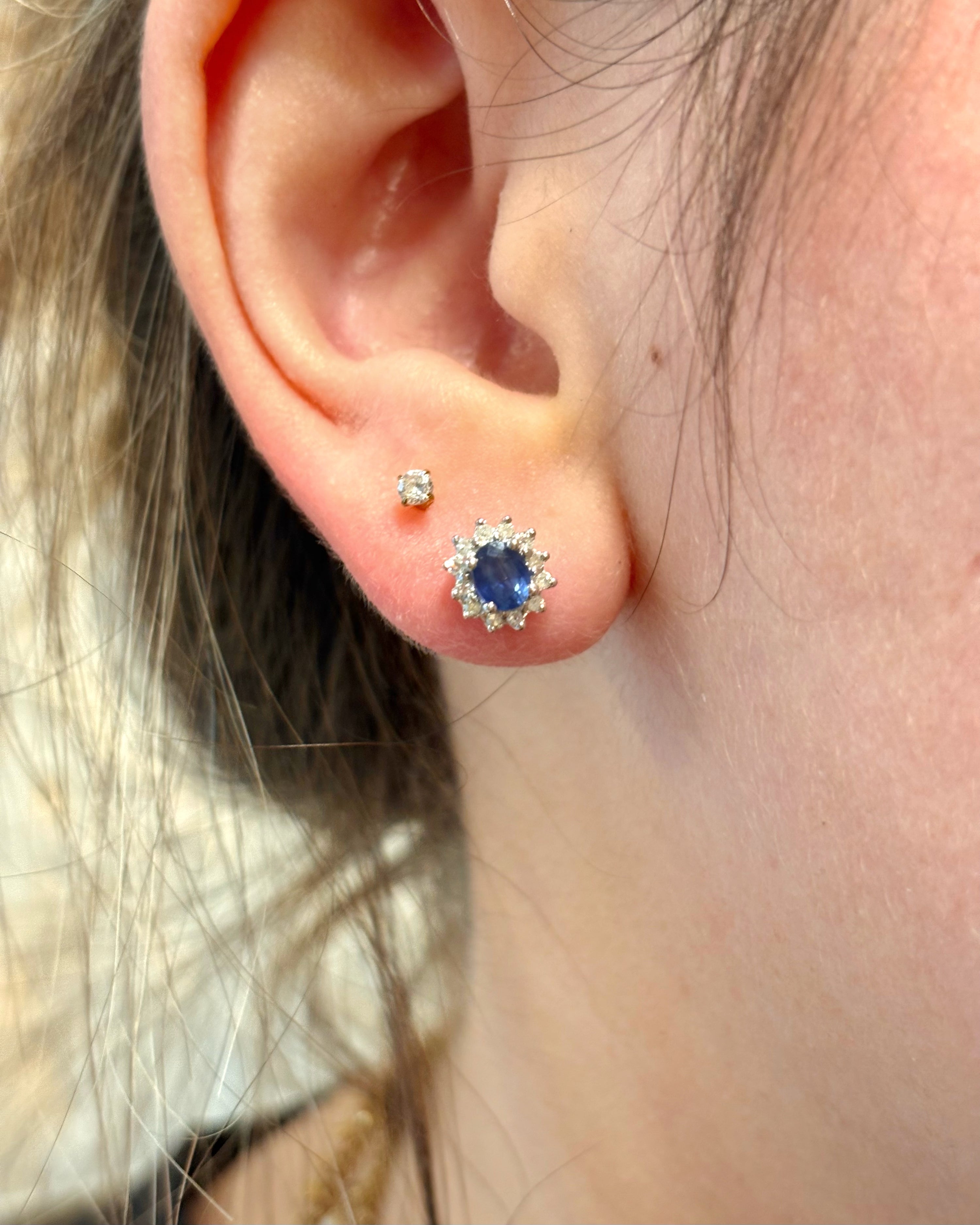Boucles Marguerite Saphirs 0.72 carat &amp; Diamants 0.36 carat "Salomé"