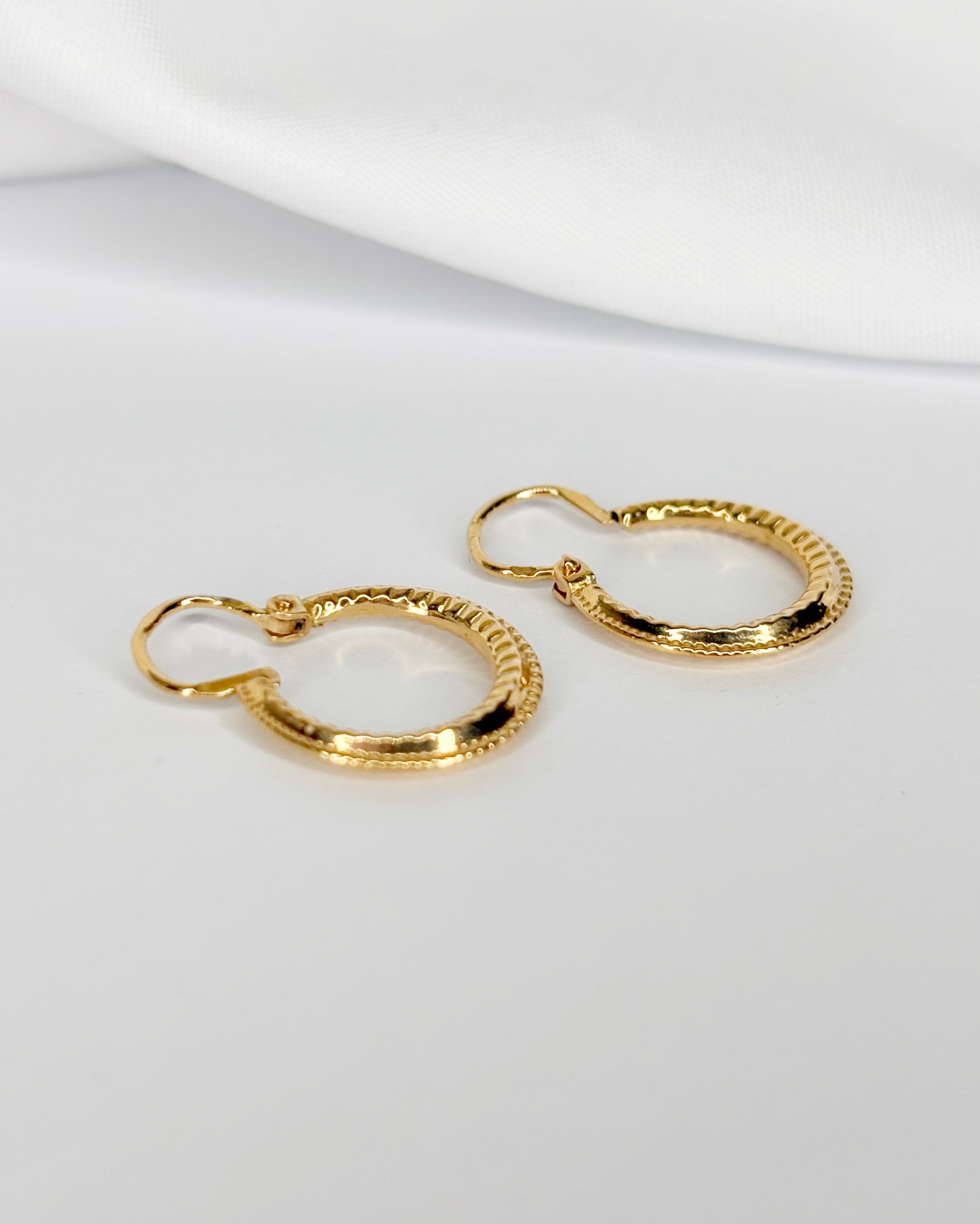 18-Carat Yellow Gold Hoop Earrings "Magda"