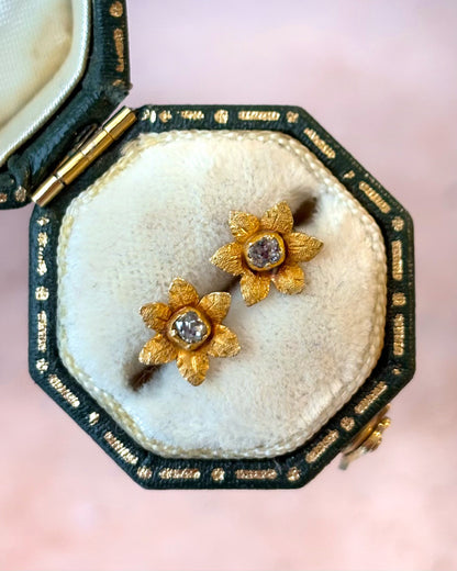 Pendientes de botón con flores y diamantes "Nael"