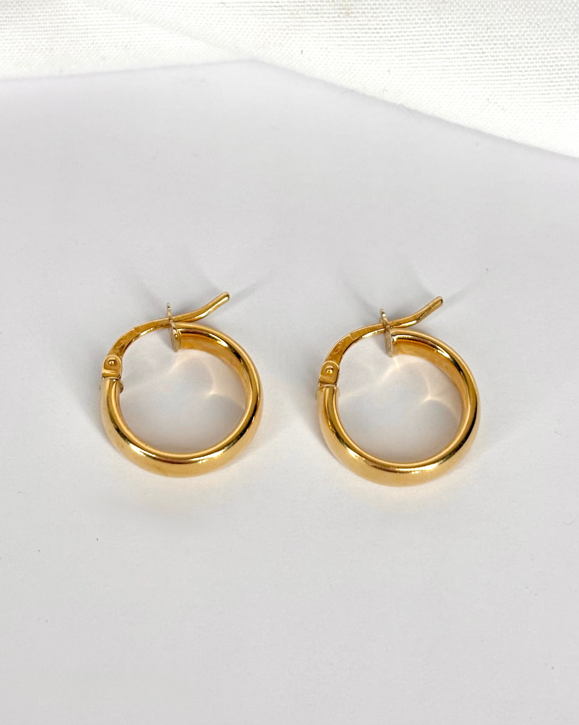 Yellow Gold Hoop Earrings "Carrie"