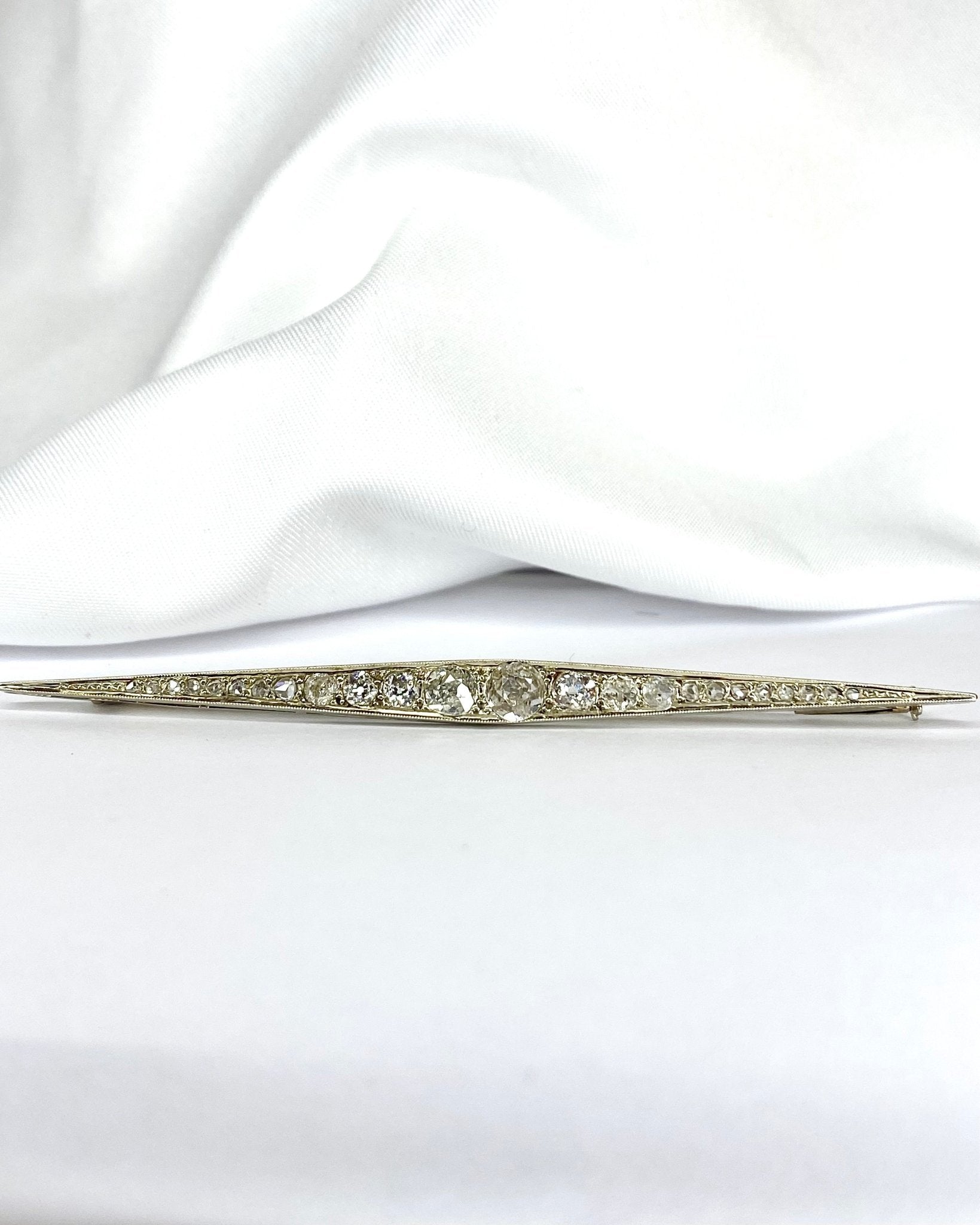 Broche Art Déco Diamants 1.35 carat "Diana" - Elliade Paris