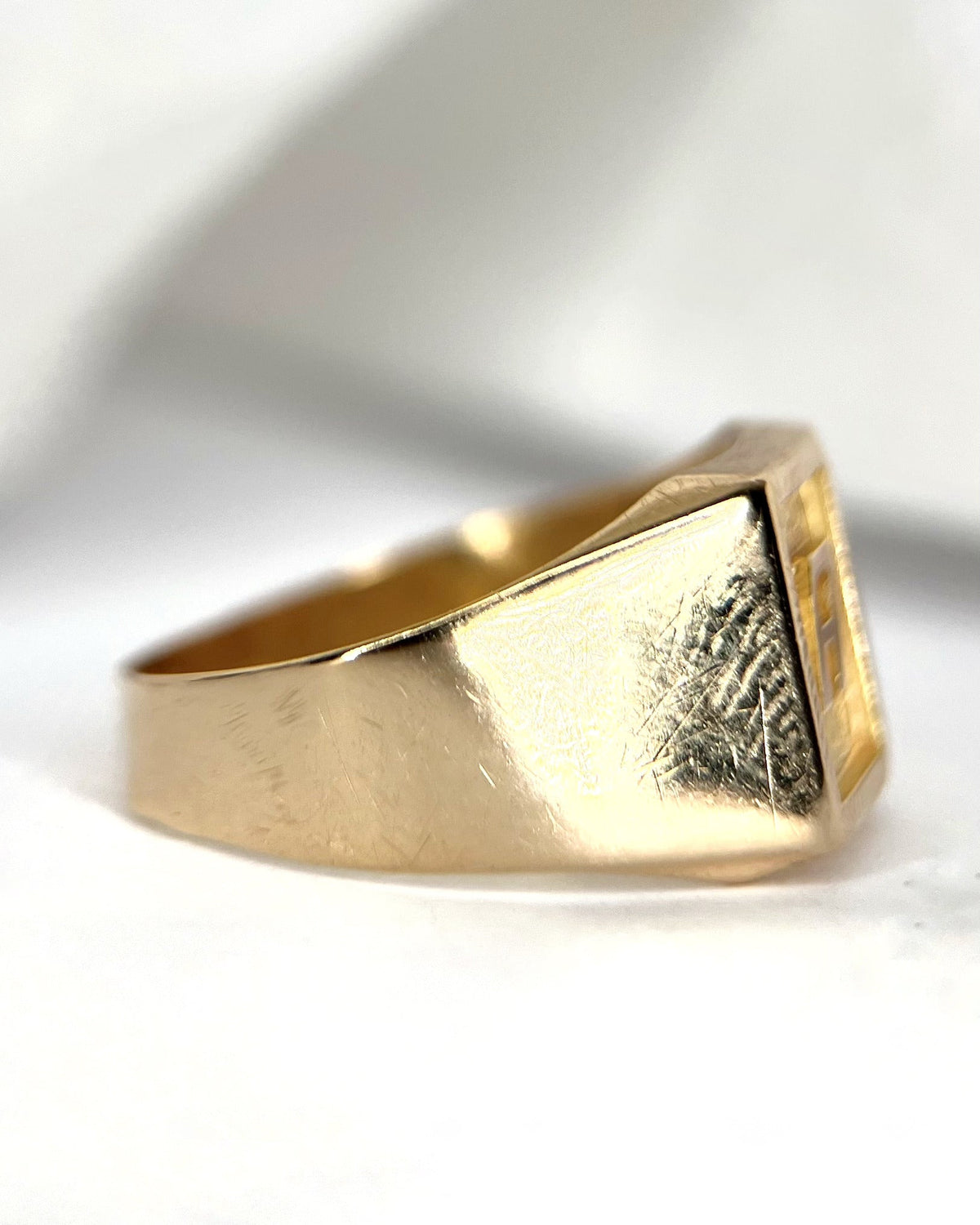Chevalière Or Jaune 18 carats 2,69g "Alphonse" - Elliade Paris