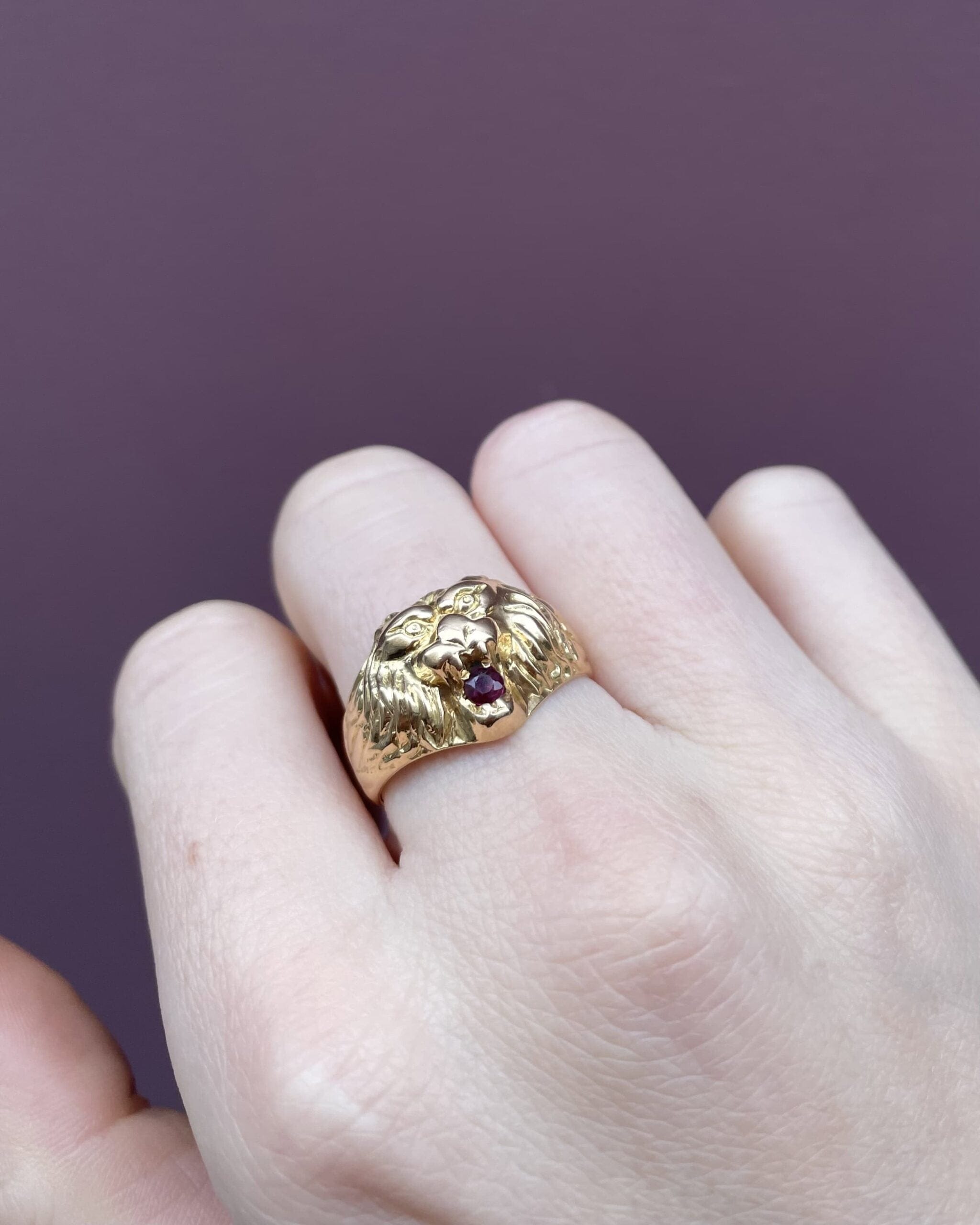 Anillo de sello de león de rubí vintage "Zofia"