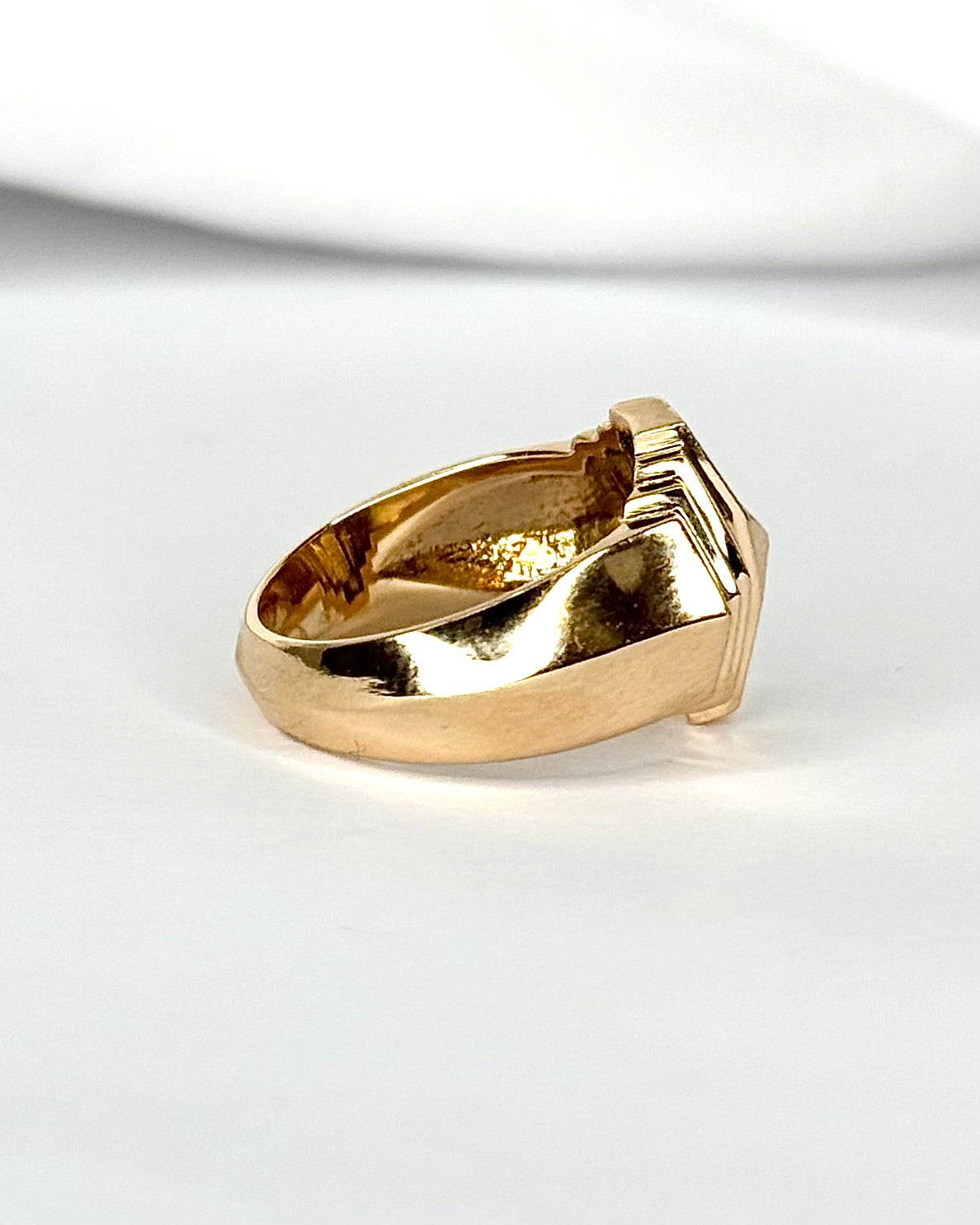 Anillo Tank Oro Amarillo 6.33g "Malika"