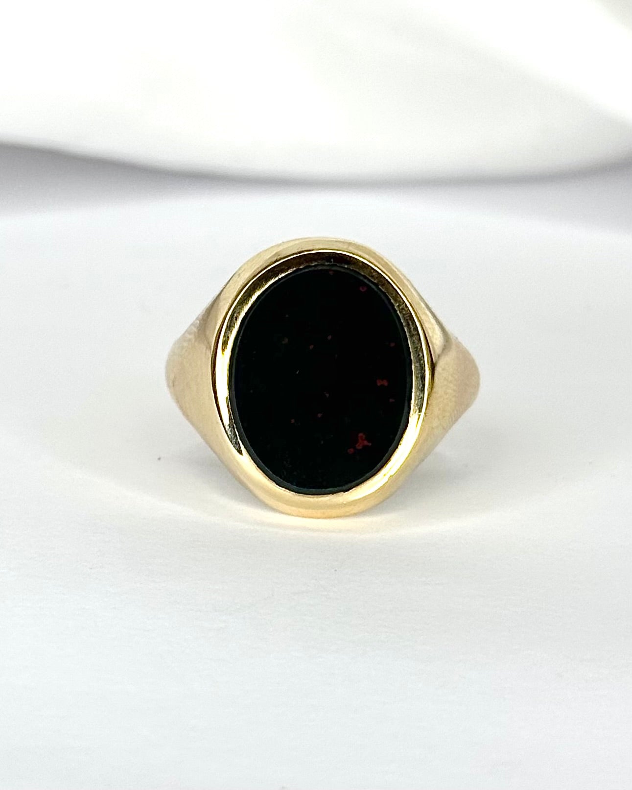 Anillo sello de jaspe sanguíneo "Filomena"