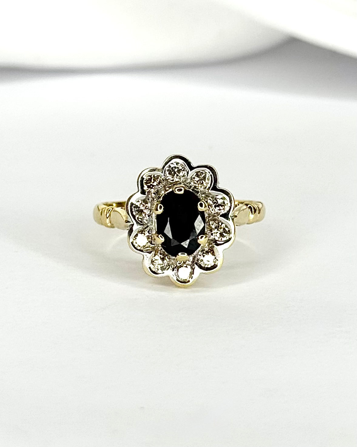 Bague Marguerite Saphir 1.15 carat &amp; Diamants 0.30 carat "Martina"