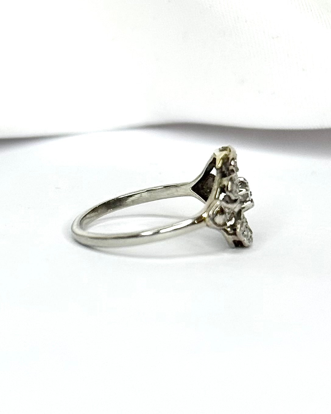 Art Deco Diamond Ring "Pauline"