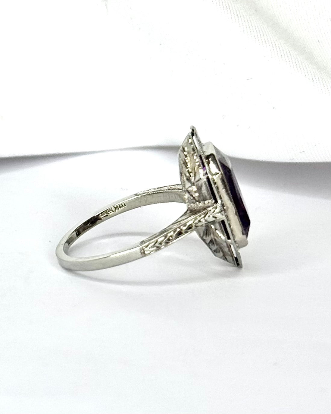Art Deco Amethyst 4.30 Carat Ring "Kim"