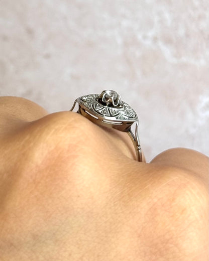 Art Deco Diamond Ring "Jade"