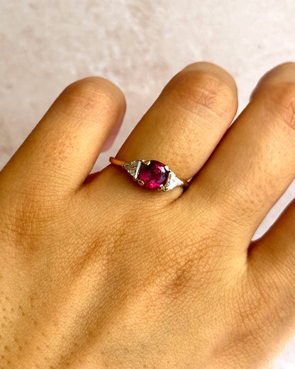 Bague Trilogie Rubis 1.20 carat &amp; Diamants 0.32 carat "Elisa"