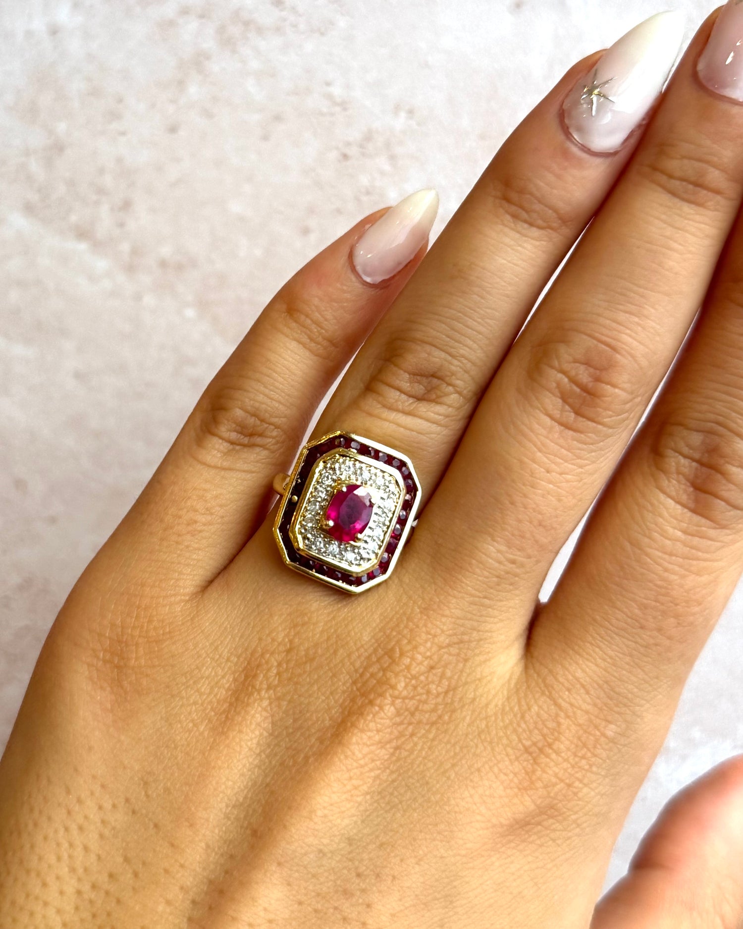 Bague Style Art-Déco Rubis 1.88 carat &amp; Diamants 0.21 carat "Aude"
