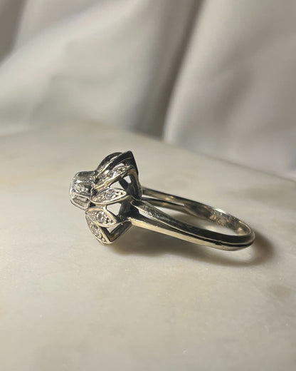 Anillo de margaritas con diamantes de 0,30 quilates &quot;Christina&quot;