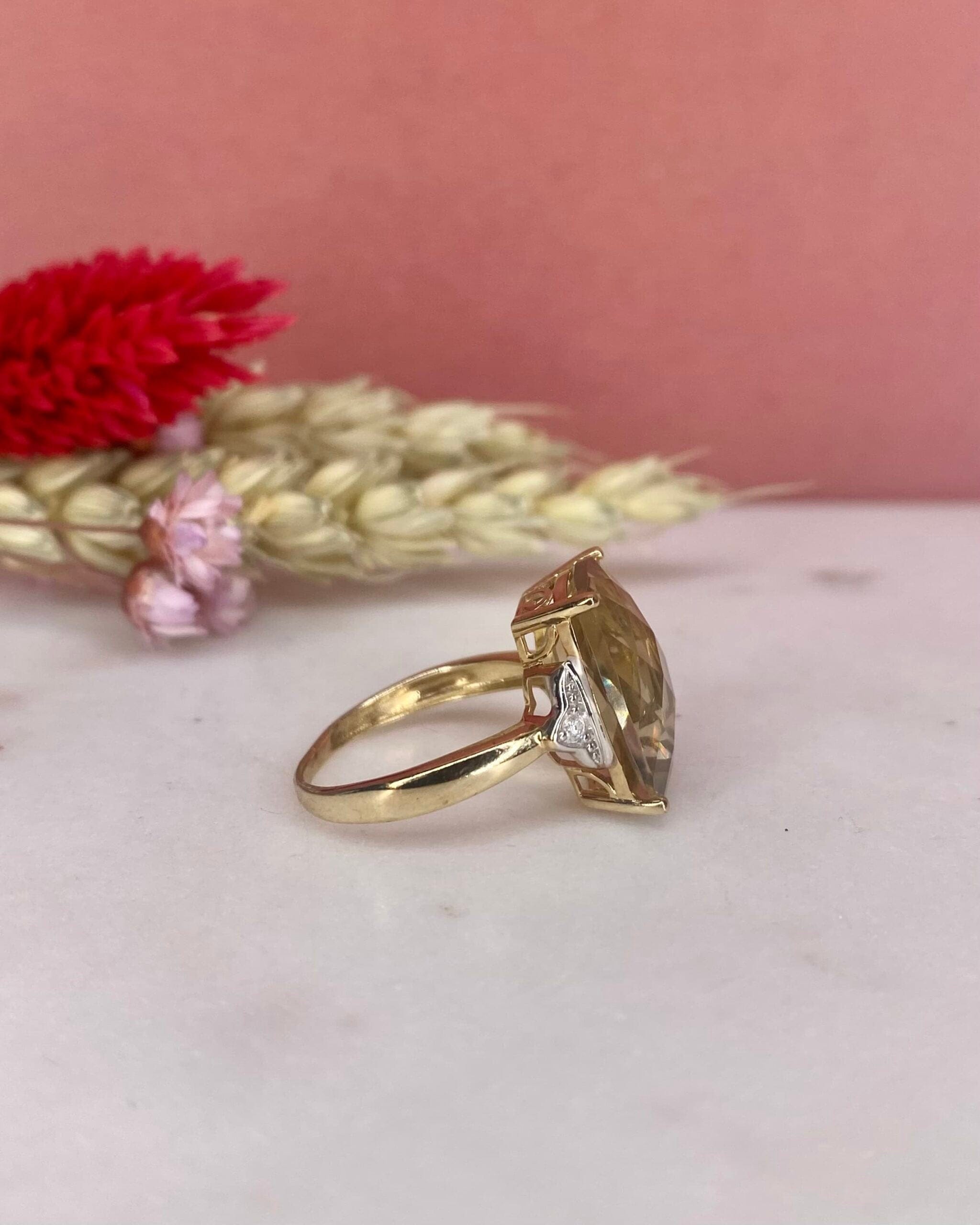 Anillo de cóctel "Sierra" de citrino y diamante de 8 quilates
