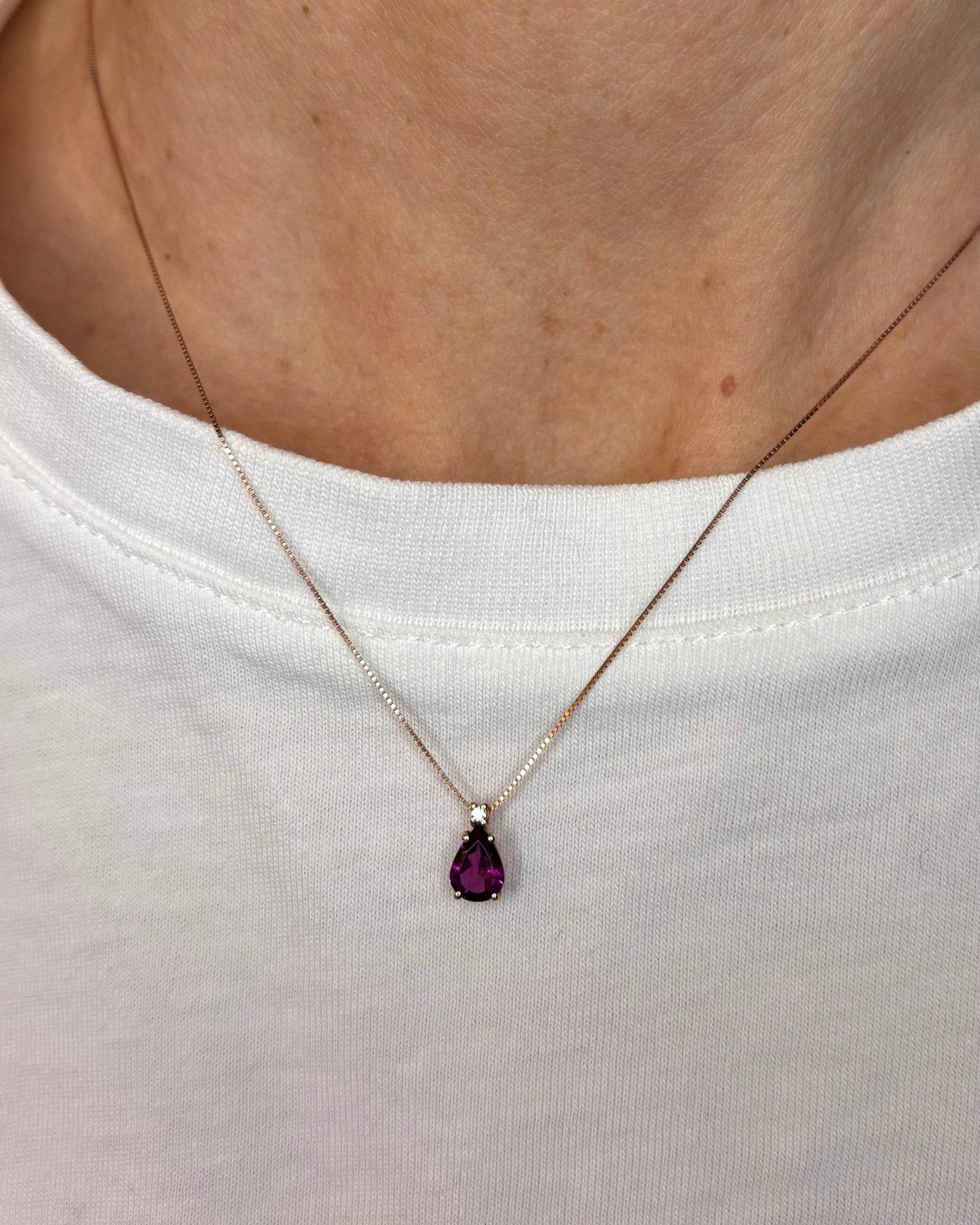 Collier Grenat Poire 0.65 carat &amp; Diamant "Gina" - Elliade Paris