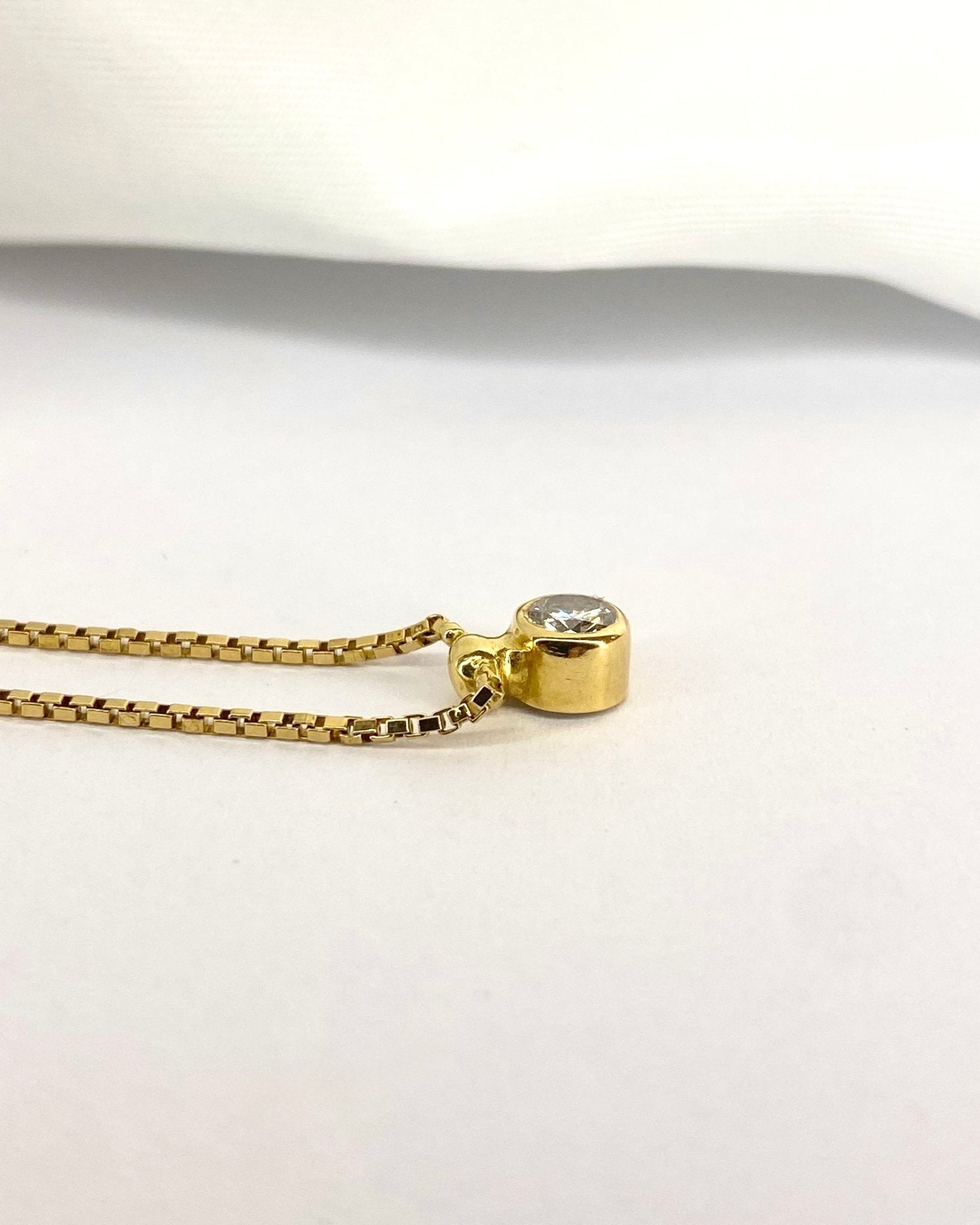 Collier Or 3,74g &amp; Diamant 0.20 carat "Irma" - Elliade Paris
