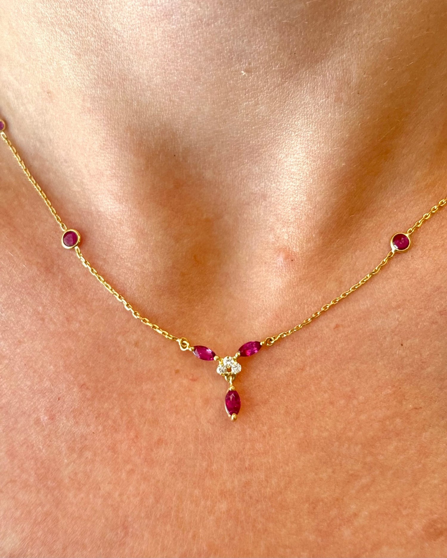 Collier Rubis 0.63 carat &amp; Diamants "Ombeline" - Elliade Paris