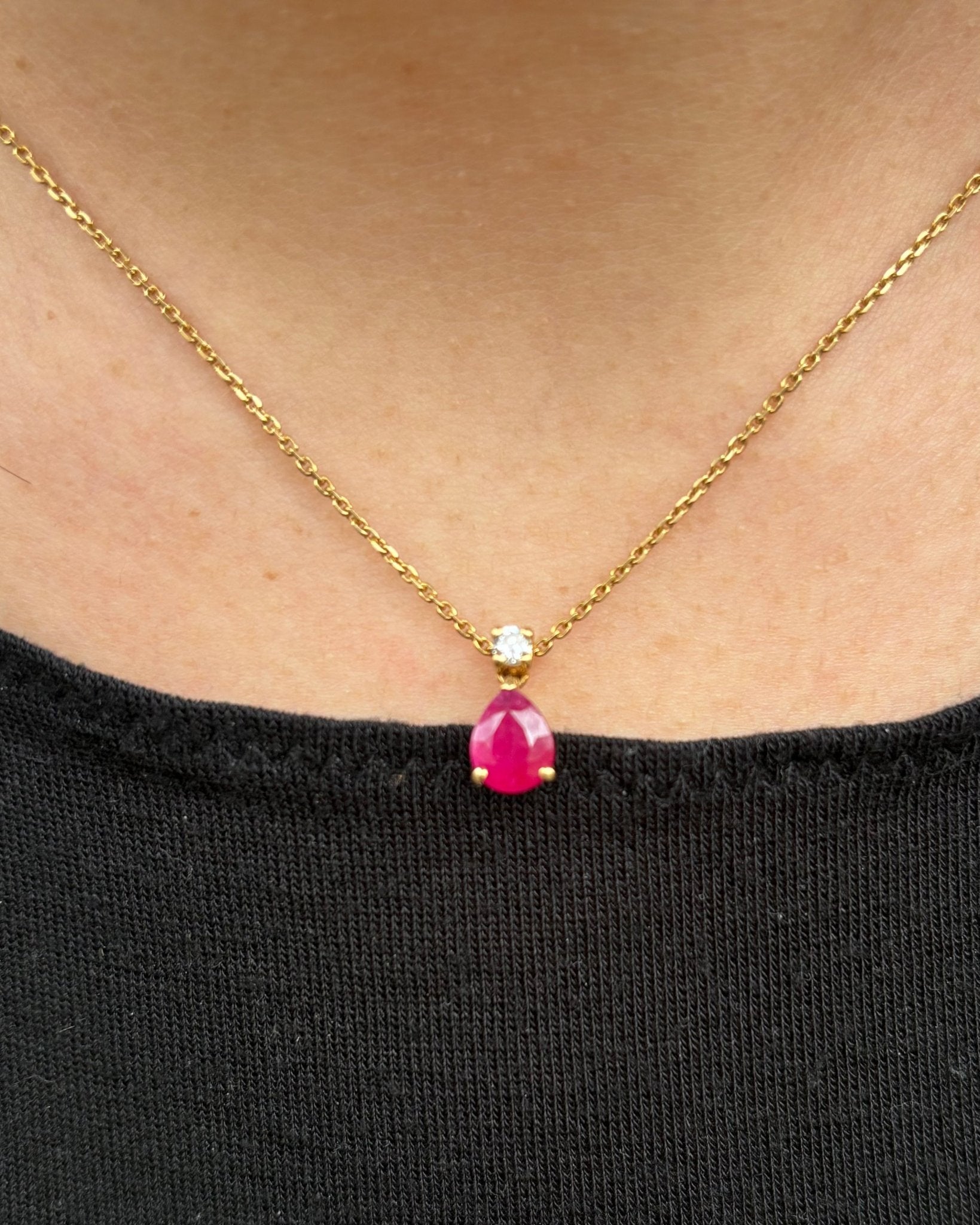 Collier Rubis poire 0.50 carat &amp; Diamant "Margaux" - Elliade Paris