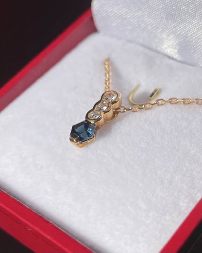 Collier Saphir 0.50 carat &amp; Diamants &quot;Isadora&quot; - Elliade Paris