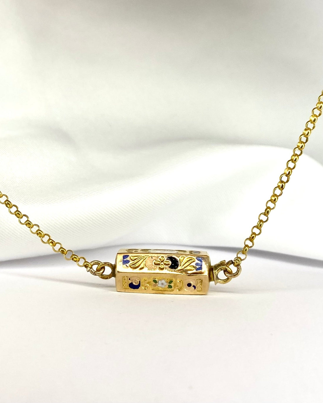 Collier victorien capsule émaillée &amp; or Jaune 18 carats 4.87 g &quot;Sabine&quot; - Elliade Paris