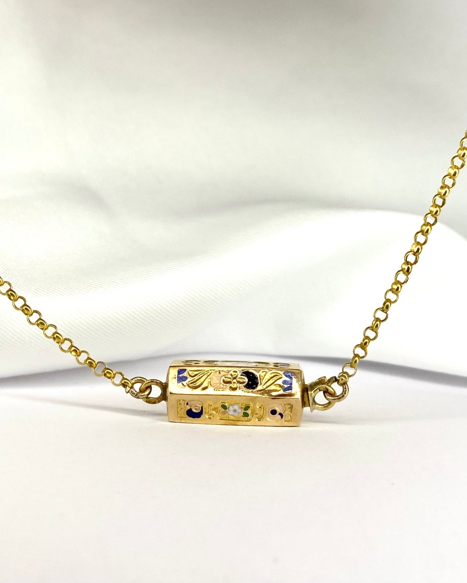 Collier victorien capsule émaillée &amp; or Jaune 18 carats 4.87 g &quot;Sabine&quot; - Elliade Paris