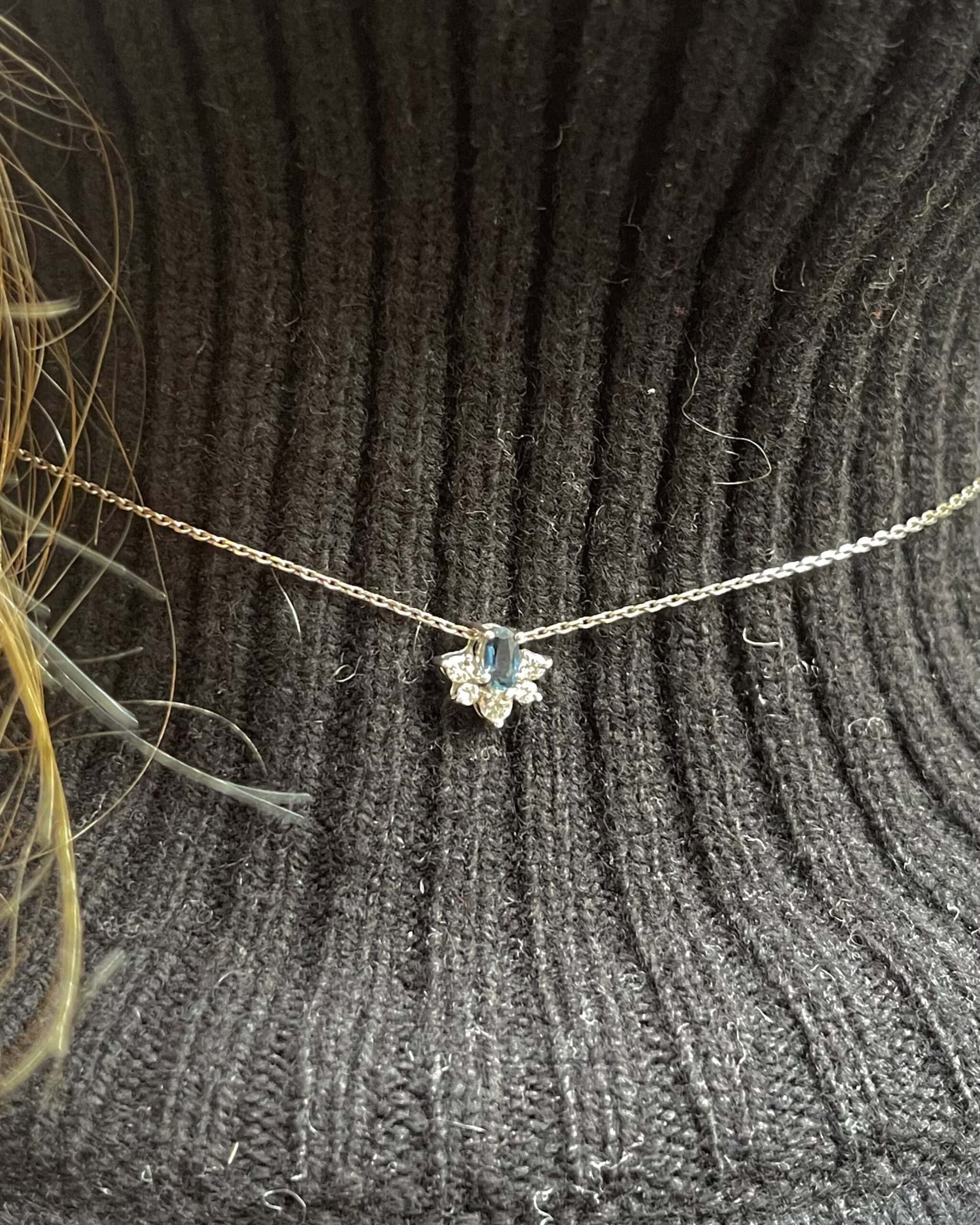 Collier Vintage Saphir &amp; Diamants "Richa" - Elliade Paris