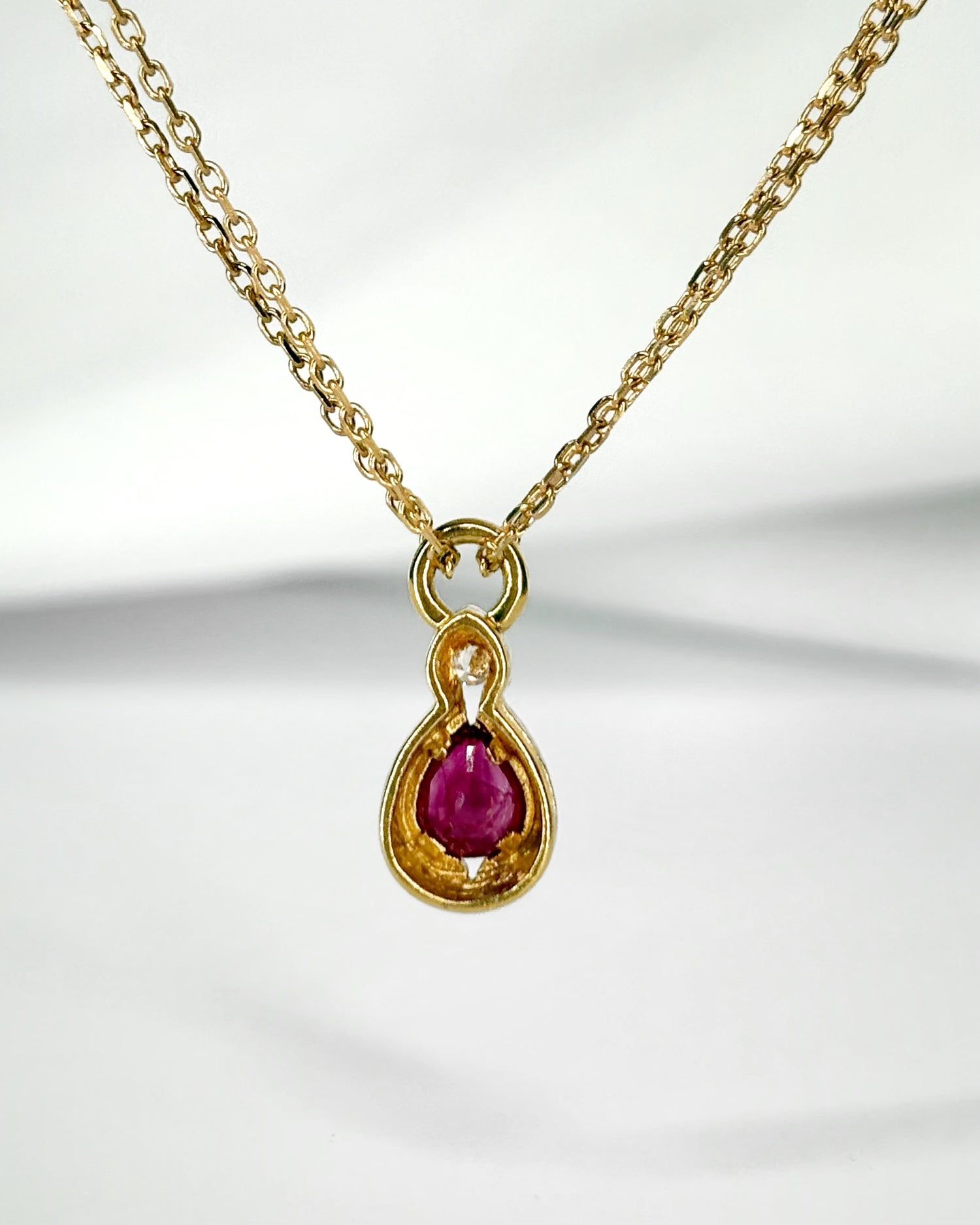 Collier Rubis 0.35 carat, Diamant &amp; 3.87g Or "Serena"