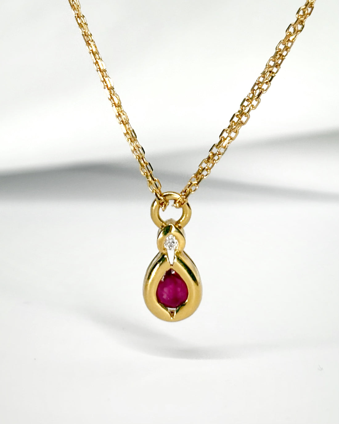 Collier Rubis 0.35 carat, Diamant &amp; 3.87g Or "Serena"