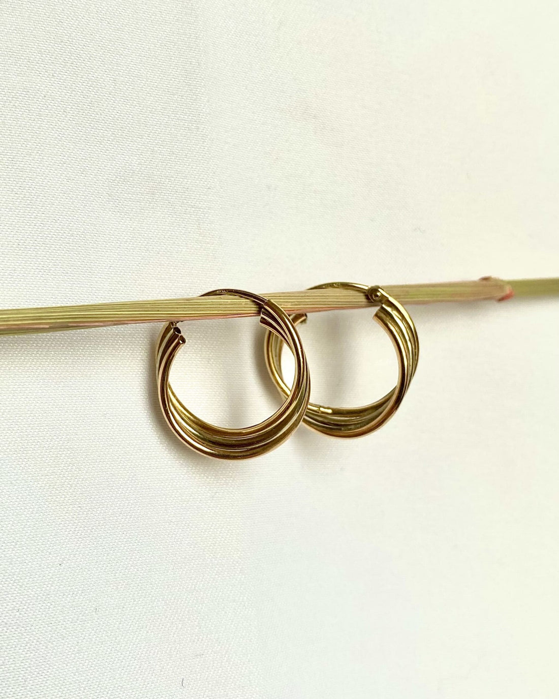 Pendientes vintage de aro de tres piezas de oro "Tia"