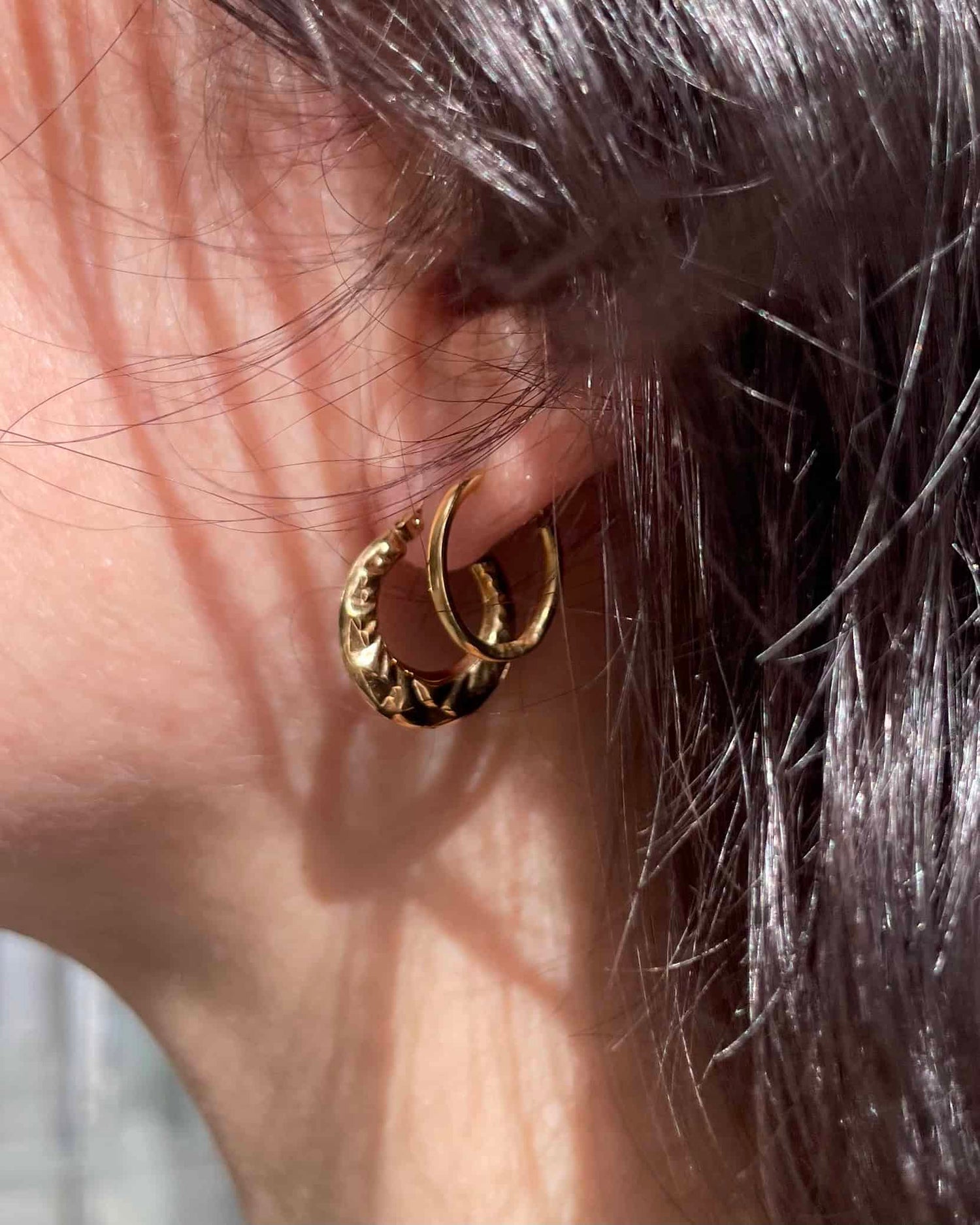 Vintage 18-carat gold "Laurie" hoop earrings