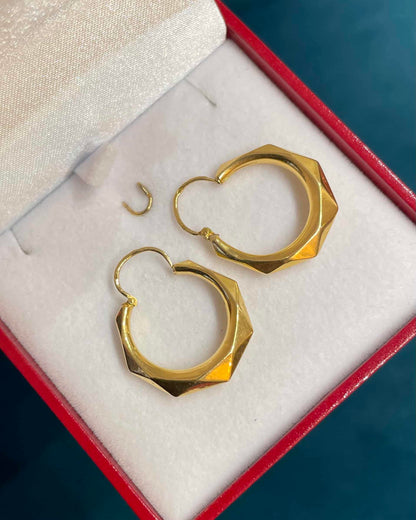 Vintage 18 Carat Gold "Sadie" Hoop Earrings