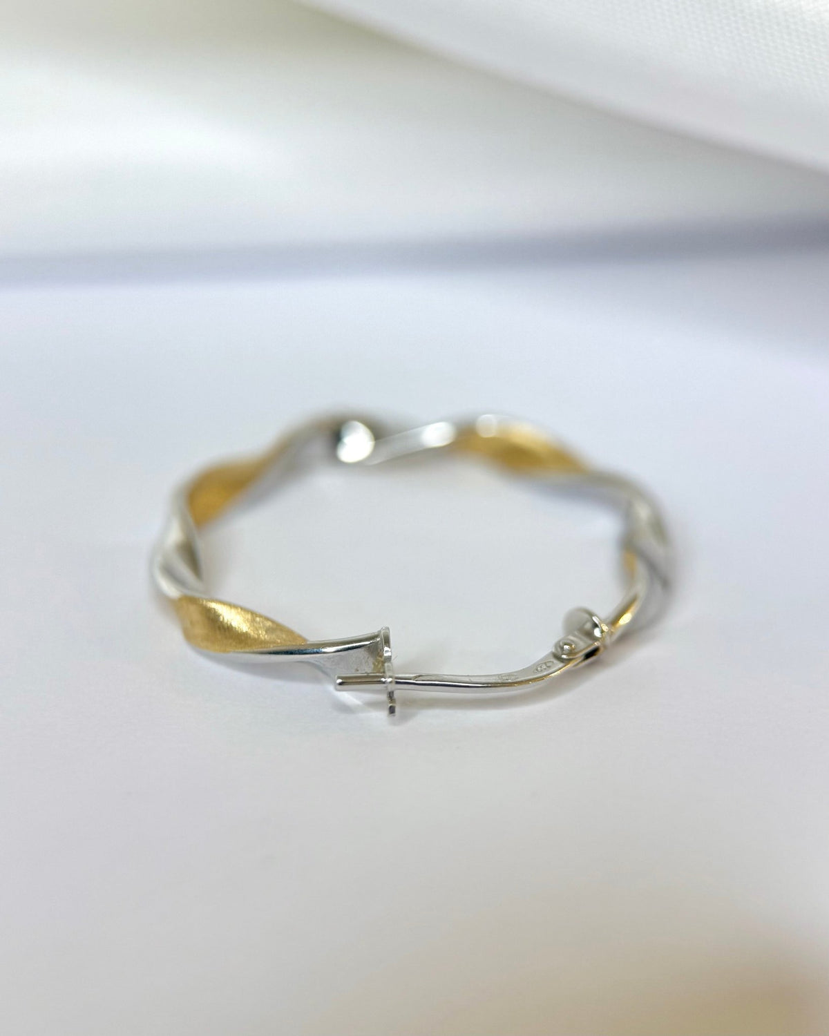 Créoles Deux Ors 18 carats "Paulette" - Elliade Paris