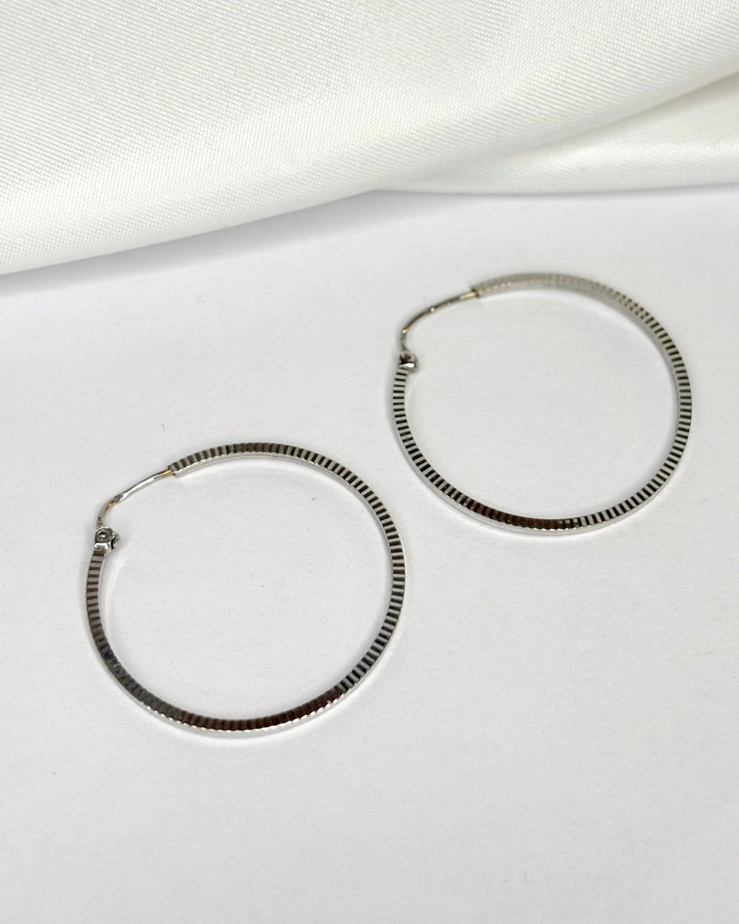 Créoles Or Gris "Léa" - Elliade Paris