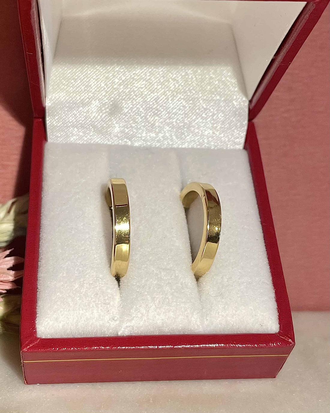 Vintage 18k Yellow Gold "Annabelle" Hoop Earrings