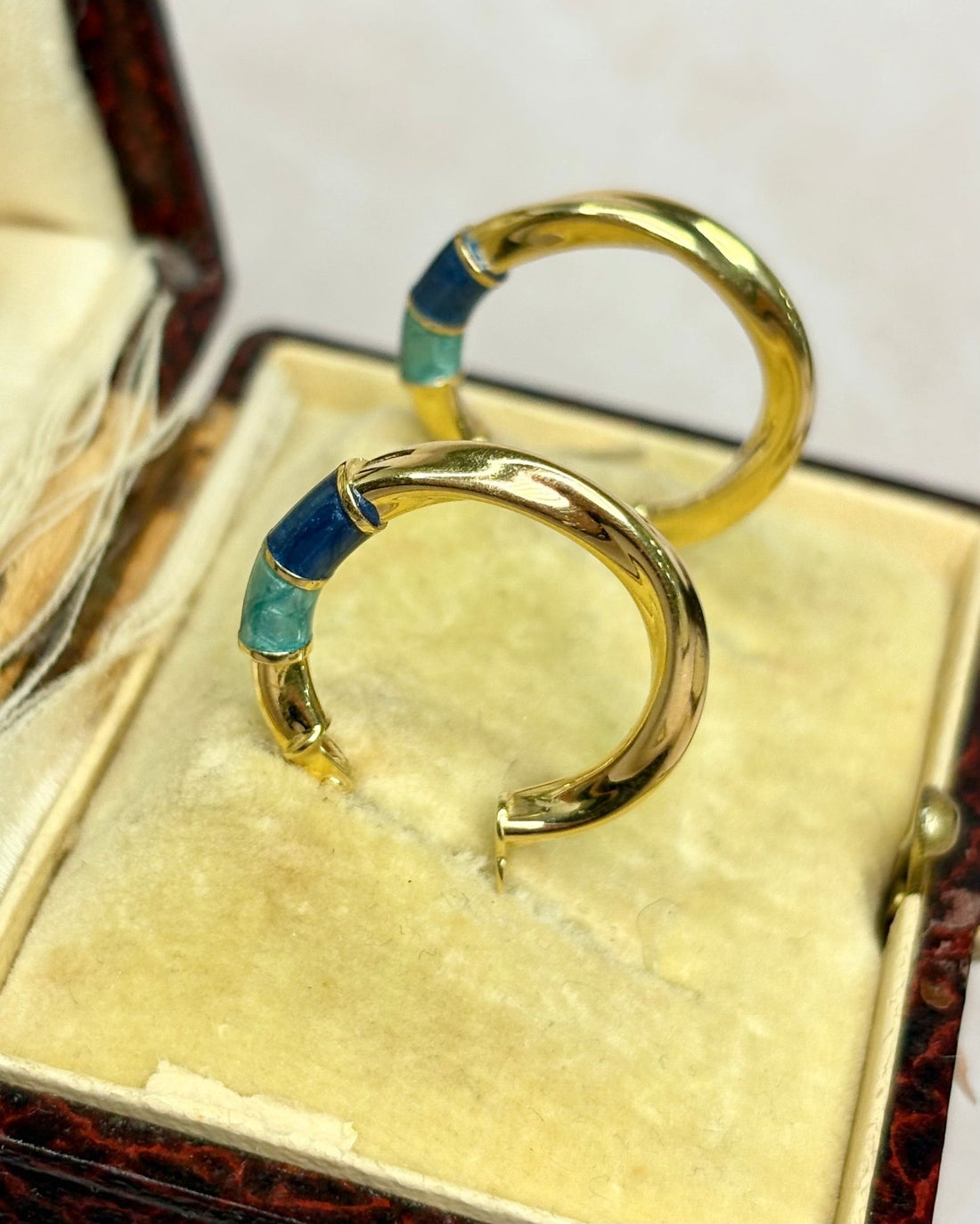 Créoles Torsadées Or Jaune 18 carats &amp; Résine "Vivienne" - Elliade Paris