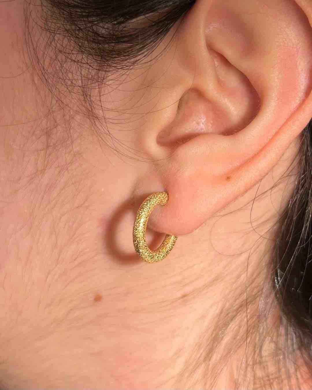 Pendientes de aro vintage dorados "Coralie"