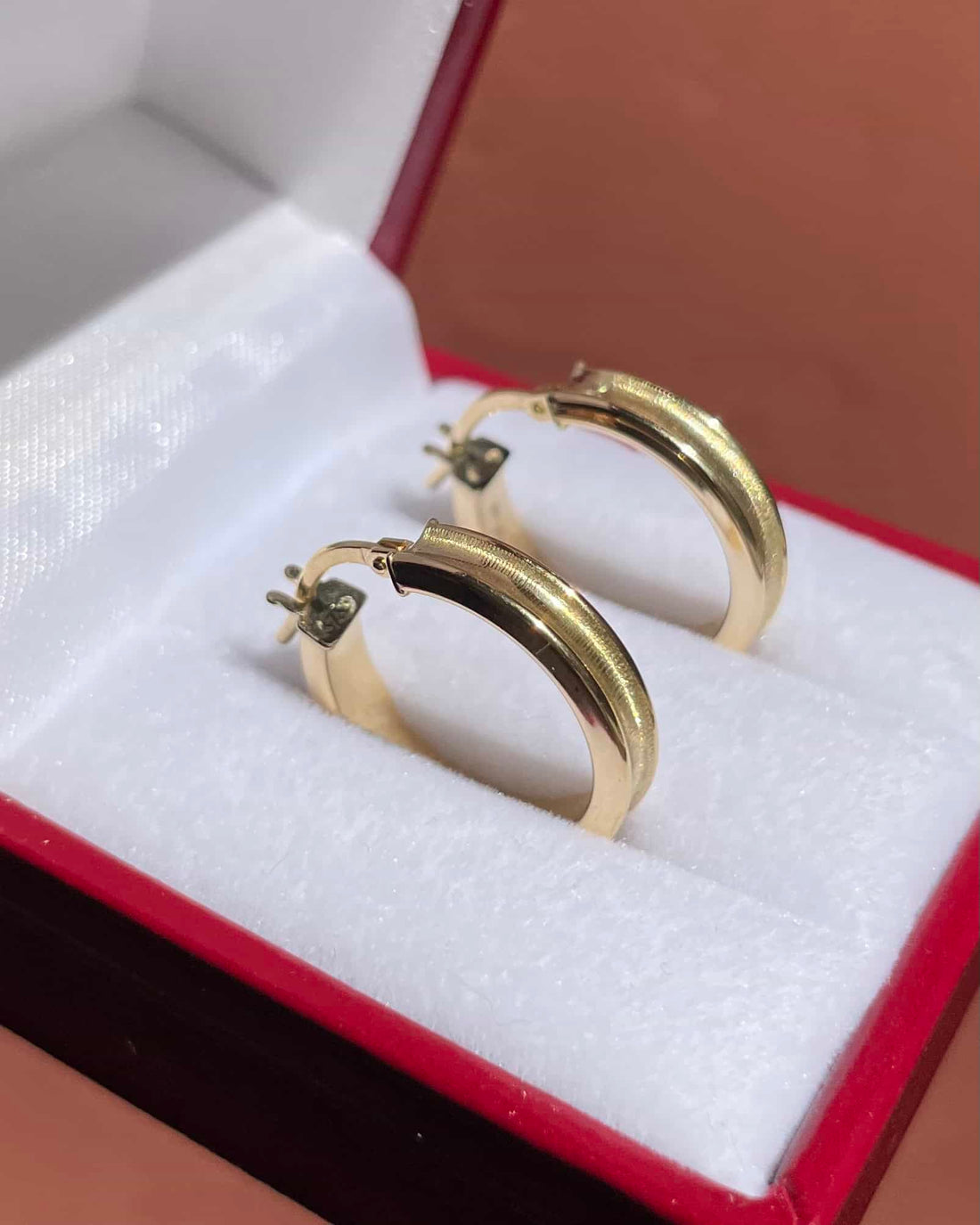 Vintage 18-carat gold &quot;Borla&quot; hoop earrings