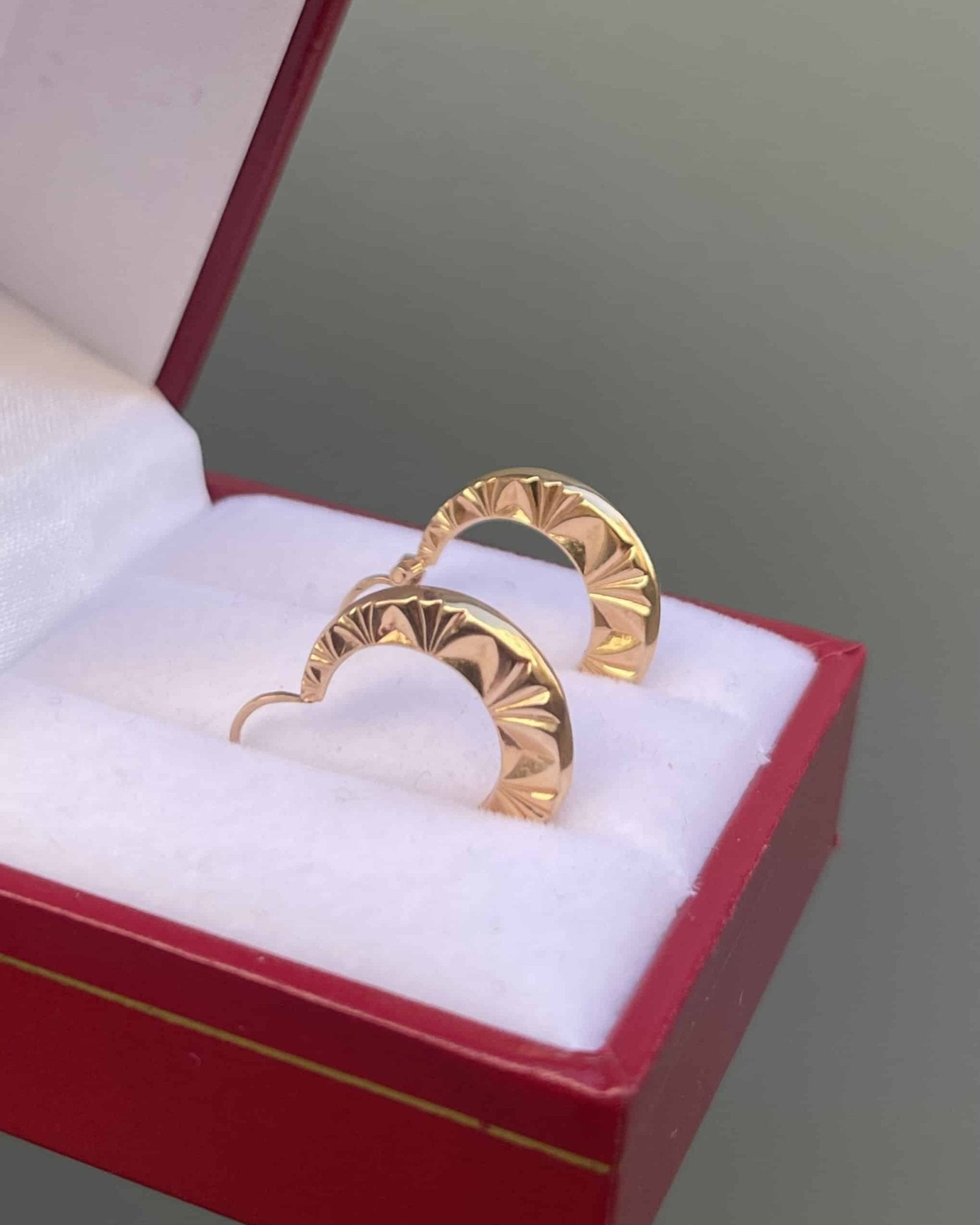 Créoles Vintage Or Jaune 18 carats &quot;Corina&quot; - Elliade Paris
