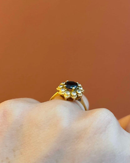 Bague Marguerite Saphir 0.75 Carat &amp; Diamants &quot;Corinna&quot;