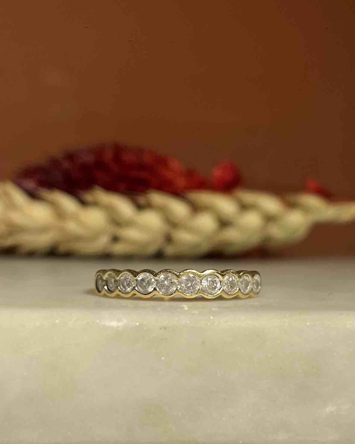 American half-wedding band with diamonds "Jordana"