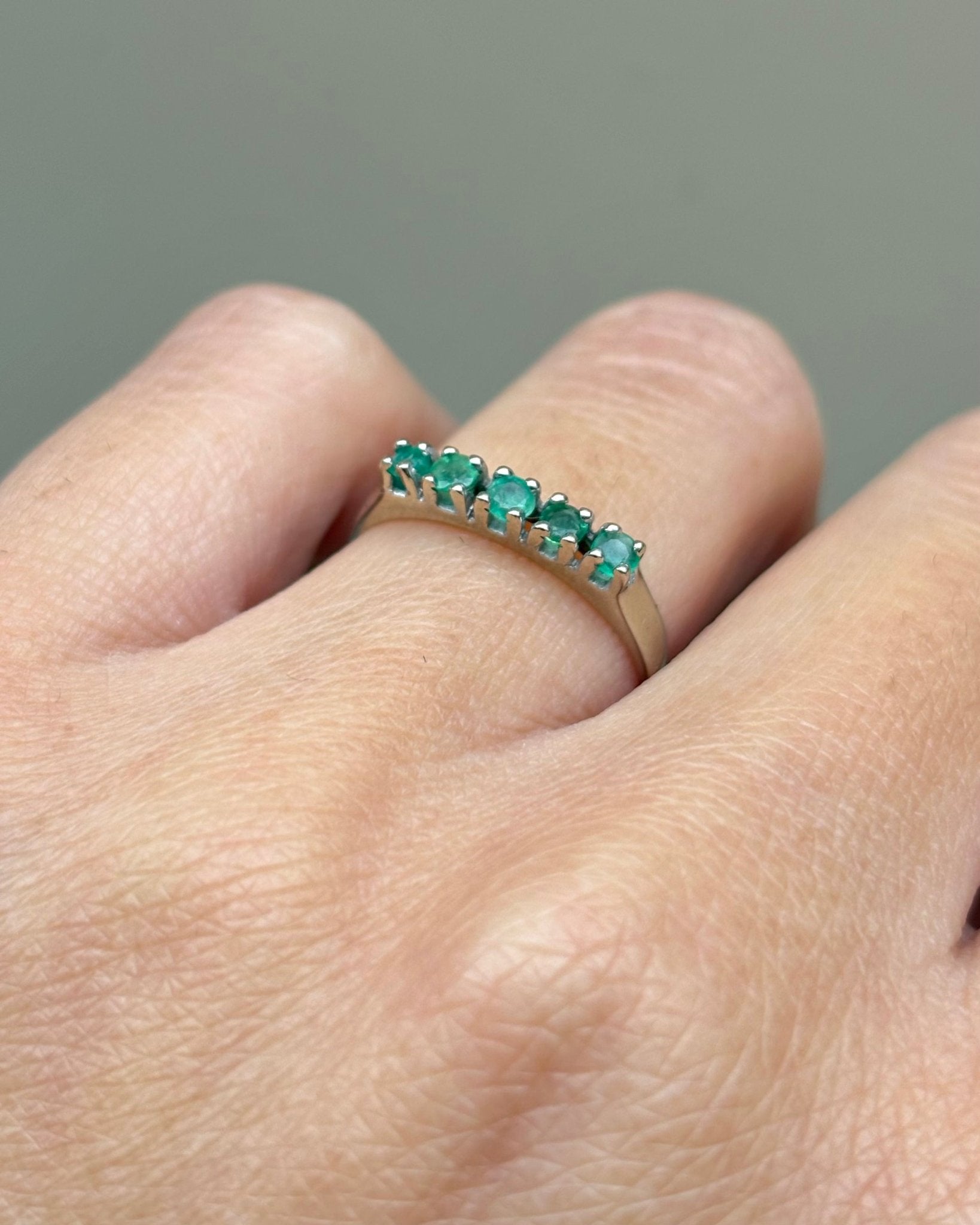 Demi - alliance 5 Émeraudes &quot;Georgia&quot; - Elliade Paris