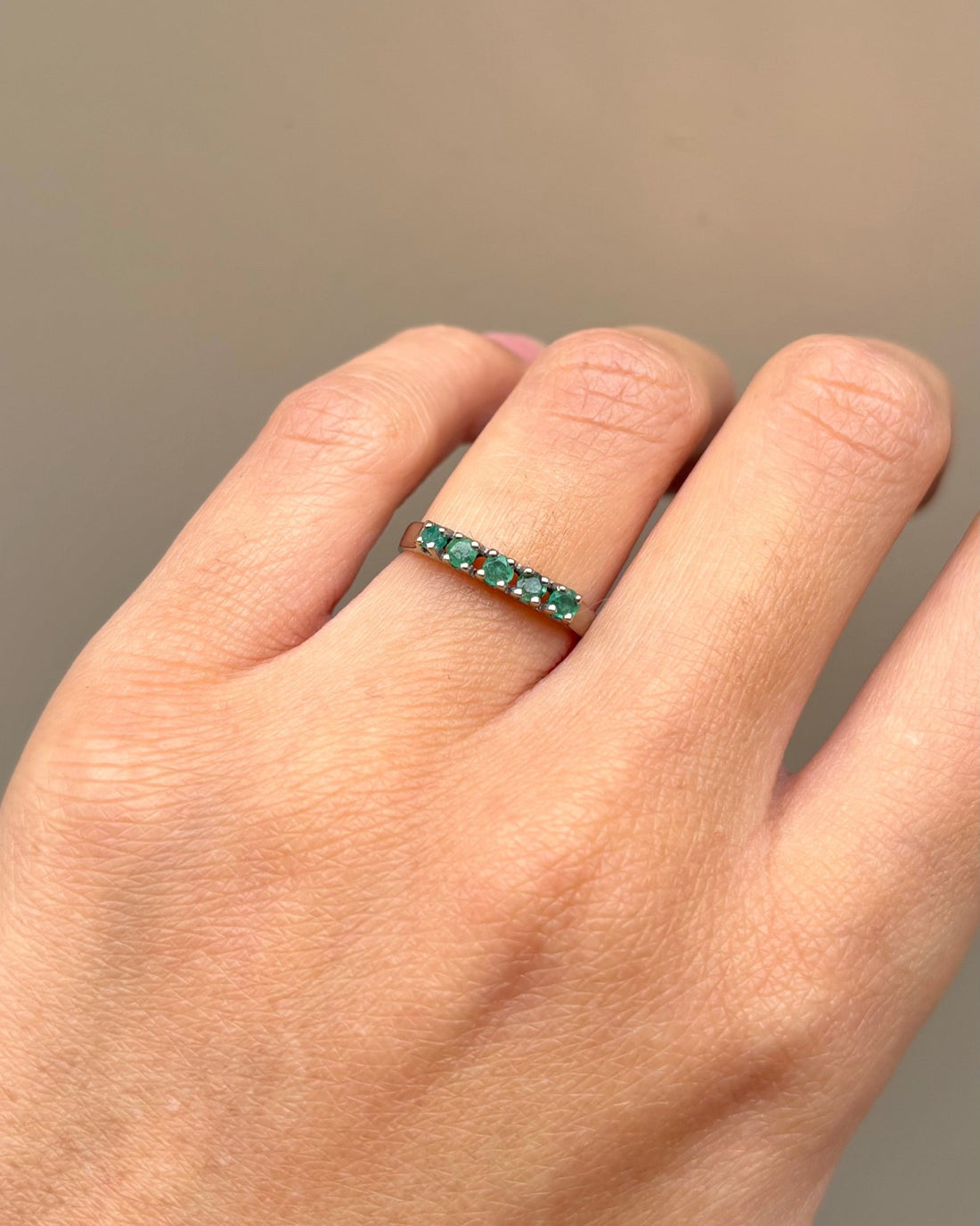 Demi - alliance 5 Émeraudes &quot;Georgia&quot; - Elliade Paris