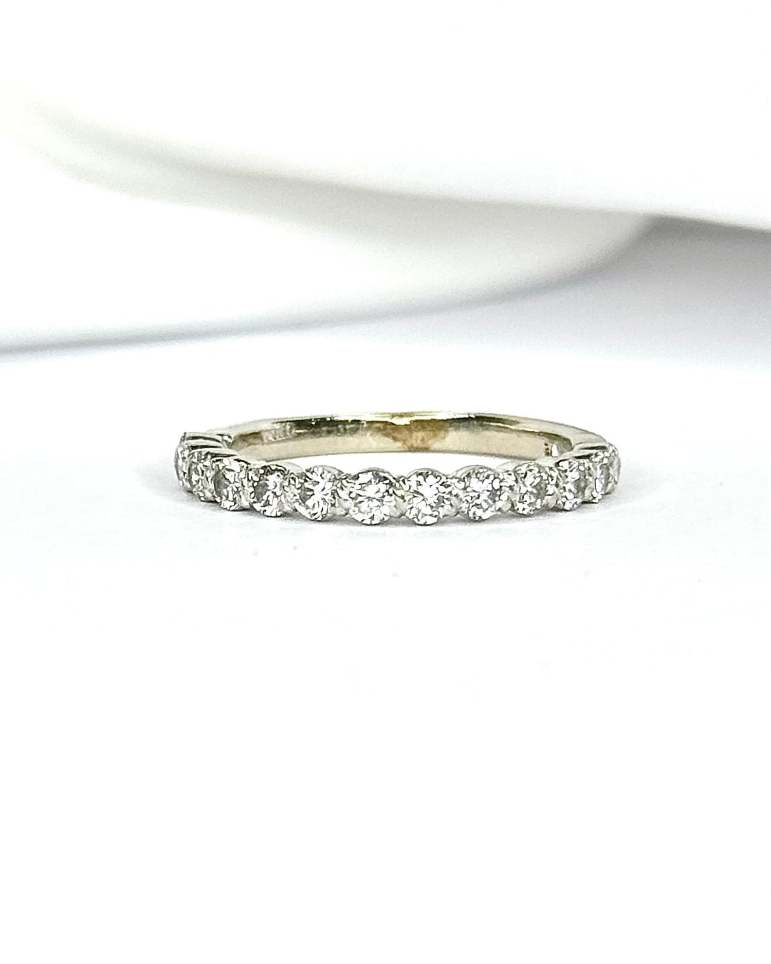 Demi-Alliance Diamants 0.65 carat 2.5 mm "Mia" - Elliade Paris