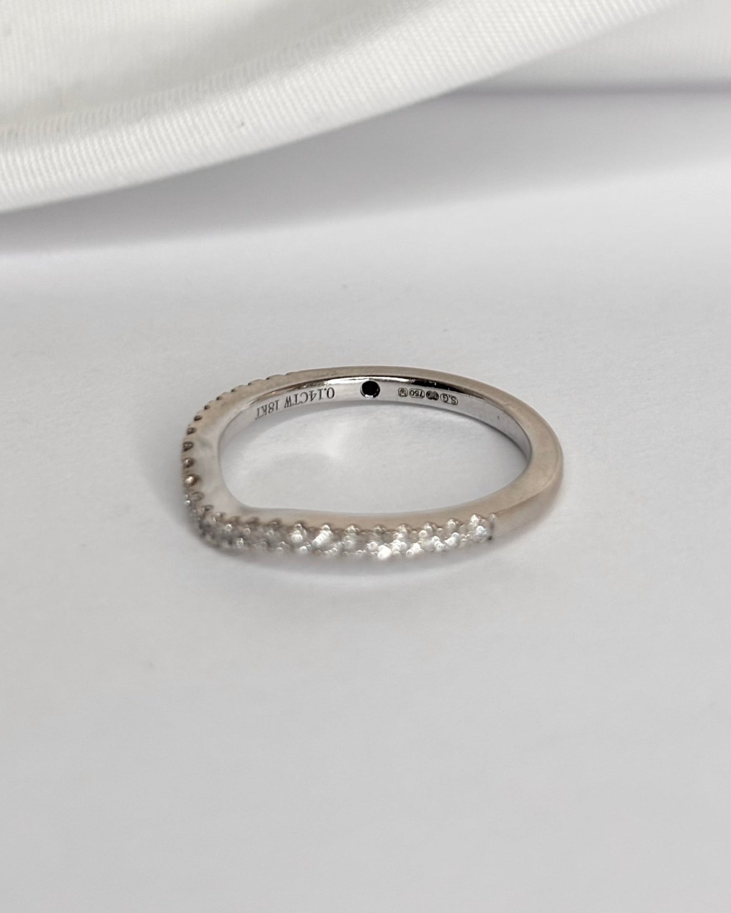 Demi-Alliance Diamants &amp; Saphir "Tristane" - Elliade Paris