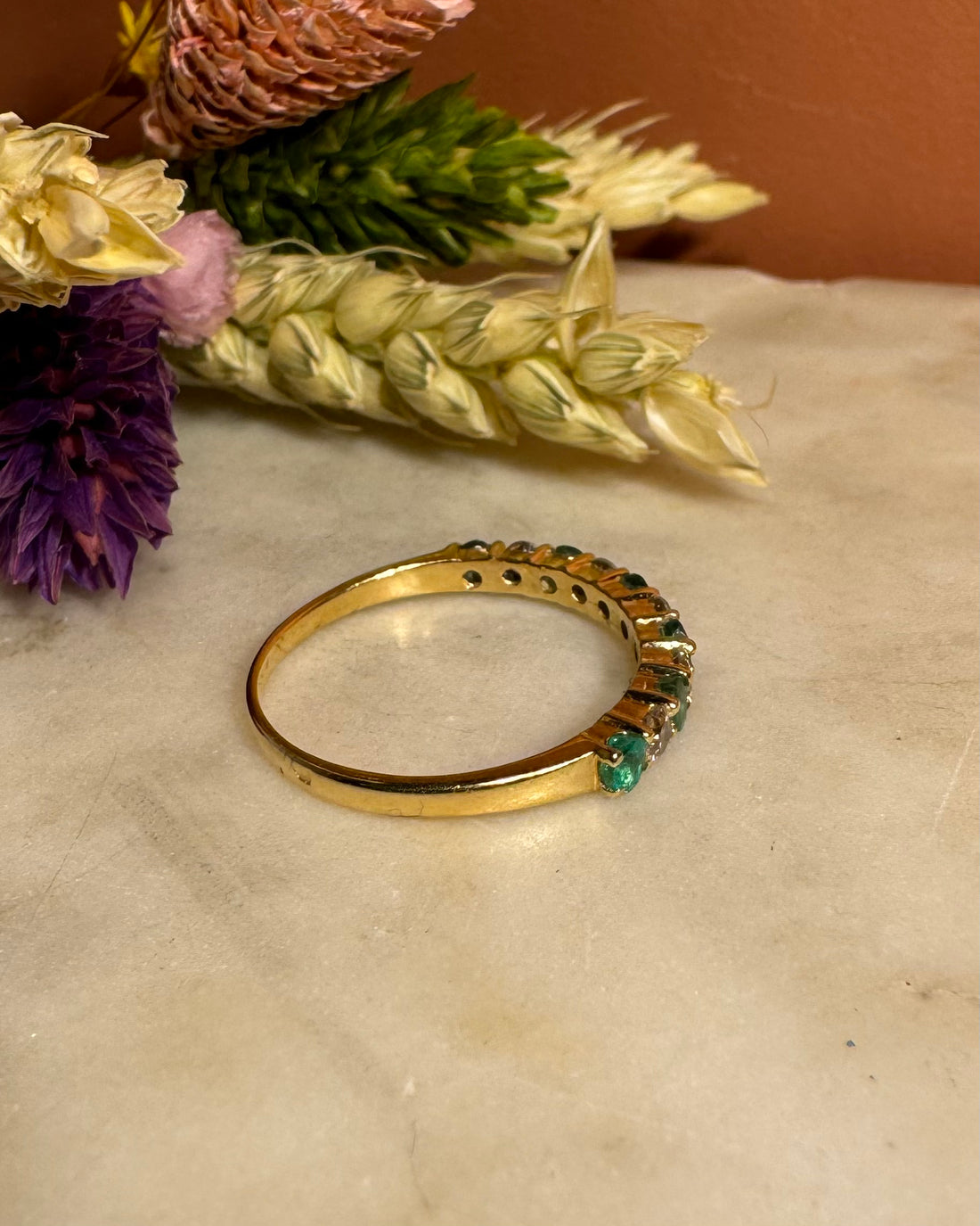 Media alianza de boda de diamantes y esmeraldas "Leith"