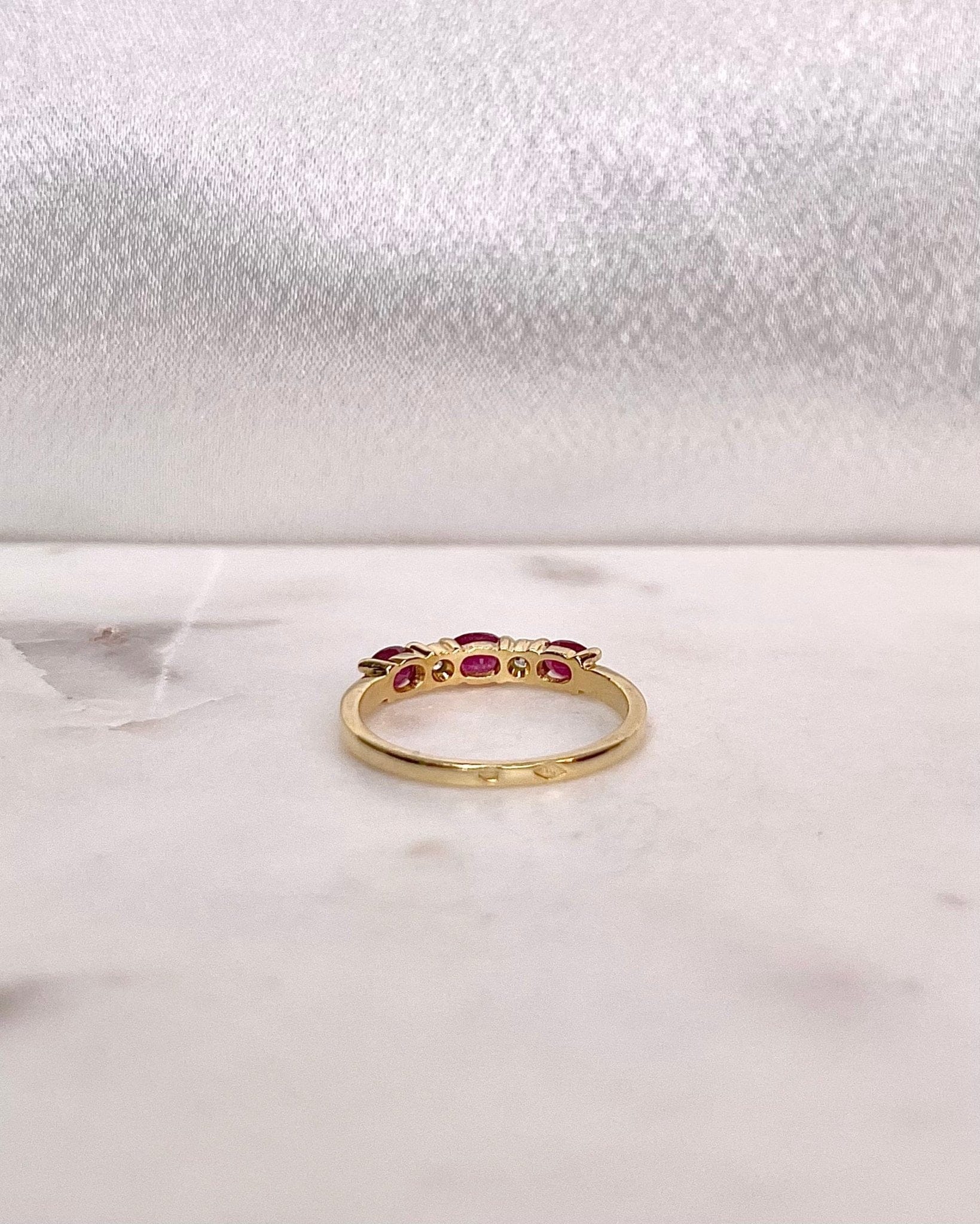 Demi Alliance Rubis 0.60 carat &amp; Diamants "Maia" - Elliade Paris