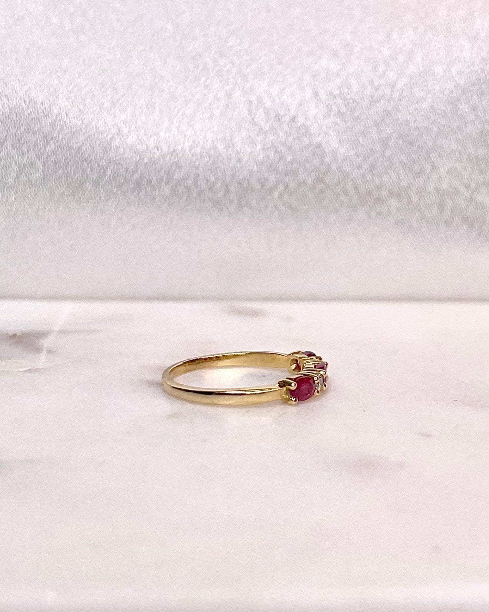 Demi Alliance Rubis 0.60 carat &amp; Diamants "Maia" - Elliade Paris