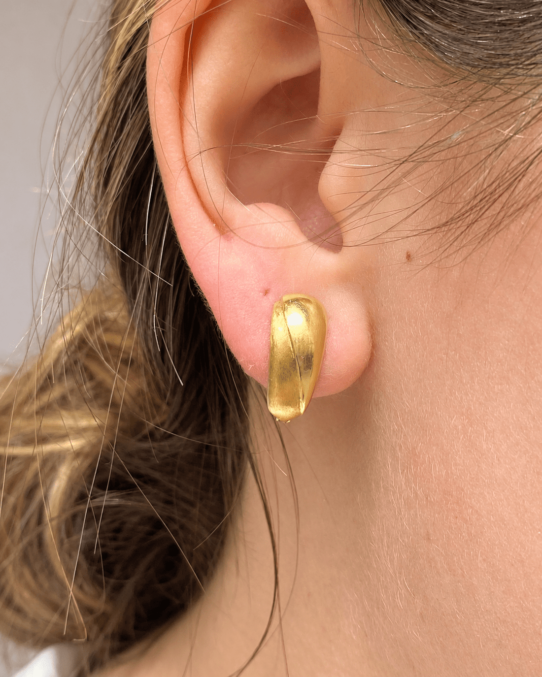 Demi-Créoles Or Jaune 18 carats 3,24g "Natasha" - Elliade Paris