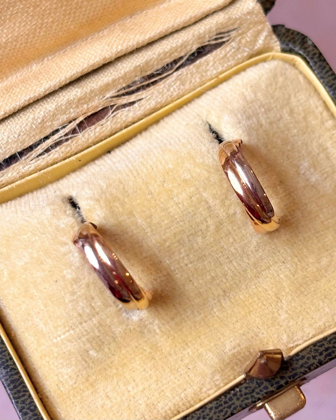 Demi-Créoles Trois Ors 18 carats "Léonie" - Elliade Paris