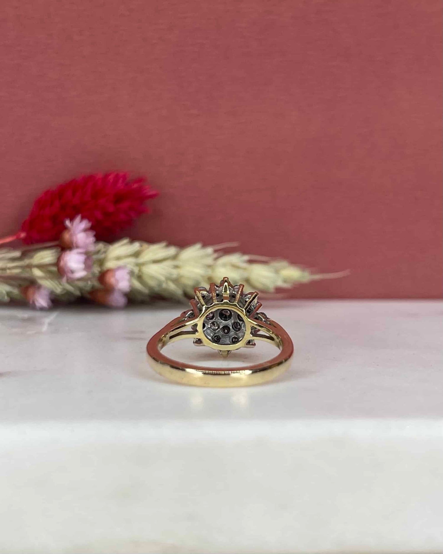 Marguerite Ring 25 Diamonds 0.76 Carat &quot;April&quot;